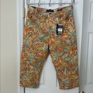 Gloria Vanderbilt Tropical Print Capris - Multicolor
